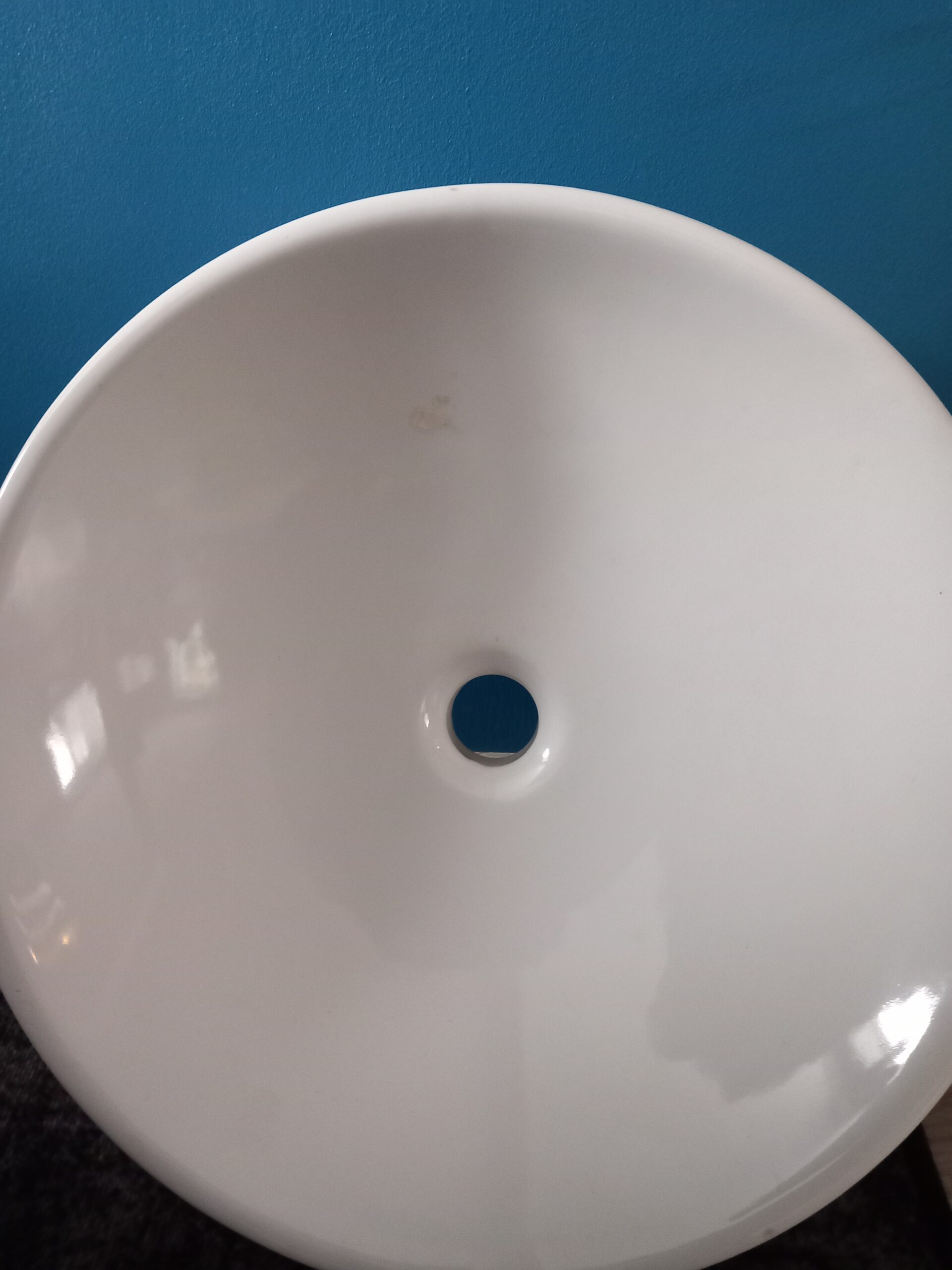 SOODUS! keraamiline valge valamu